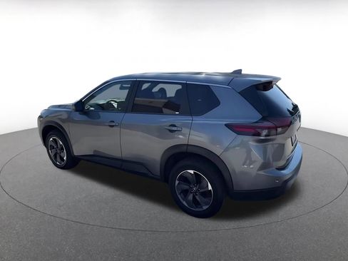 Used 2025 Nissan Rogue SV FWD image 10