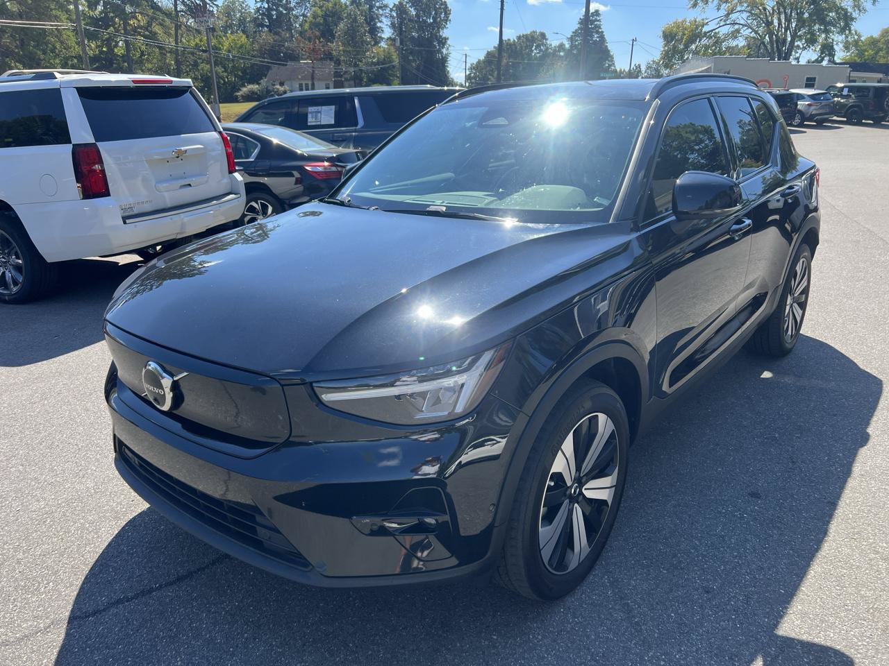 Used 2023 Volvo XC40 Recharge Plus AWD/4WD image 1