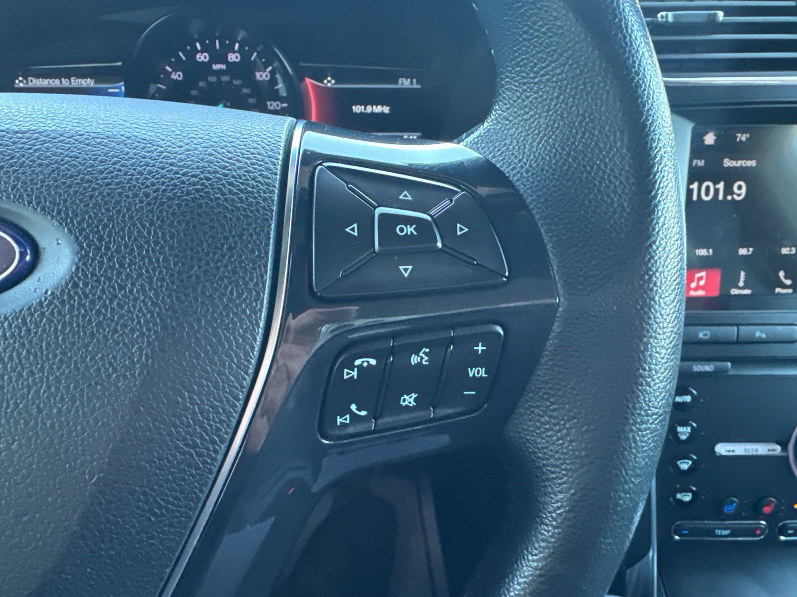 Certified 2019 Ford Explorer Limited w/ Ford Safe & Smart Package AWD/4WD image 32
