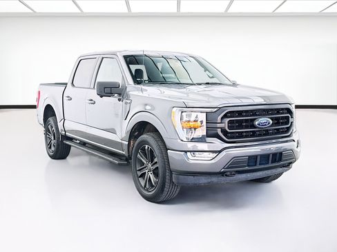 Used 2022 Ford F150 XLT w/ Equipment Group 302A High AWD/4WD image 3