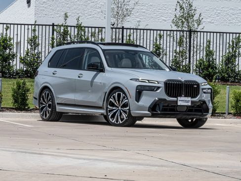 Certified 2023 BMW X7 M60i w/ Executive Package AWD/4WD image 2