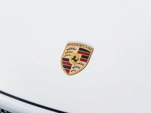 Used 2018 Porsche 911 GT3 w/ Sport Chrono Package RWD image 25