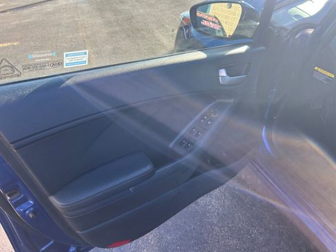 Used 2018 Kia Forte LX w/ LX Rear Camera Package image 7