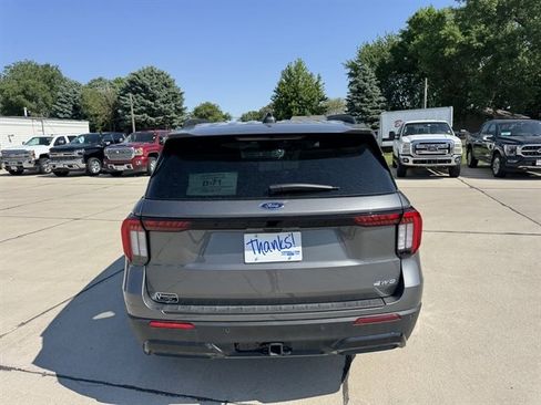 New 2026 Ford Explorer ST-Line AWD/4WD image 3