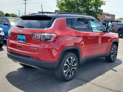 Used 2023 Jeep Compass Limited AWD/4WD image 3