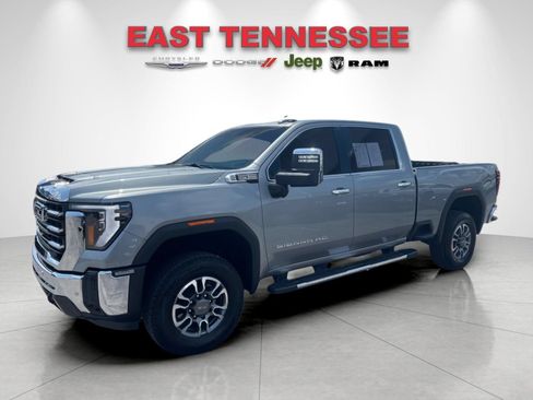 Used 2024 GMC Sierra 3500 SLT w/ SLT Premium Package AWD/4WD image 7