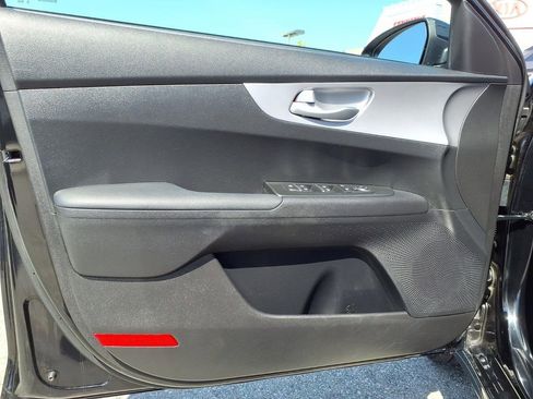 Certified 2023 Kia Forte LXS image 22