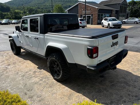 Used 2022 Jeep Gladiator Sport AWD/4WD image 7