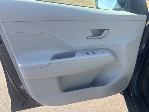 Certified 2025 Hyundai Kona SEL FWD image 11