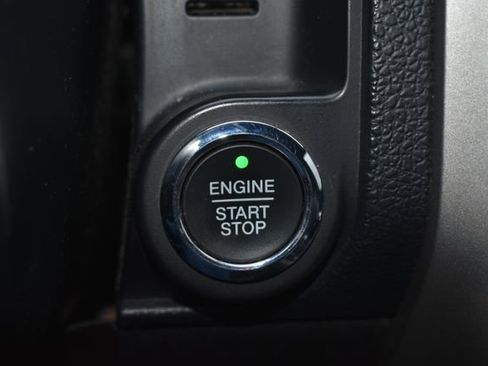 Used 2016 Ford Expedition Limited image 26