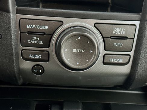 Used 2013 Honda Pilot Touring image 25