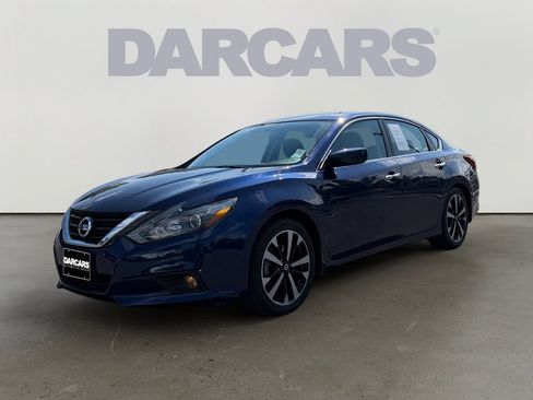 Used 2018 Nissan Altima 2.5 SR FWD image 2