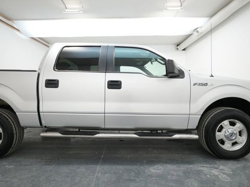 Used 2014 Ford F150 XLT w/ Trailer Tow Package image 9