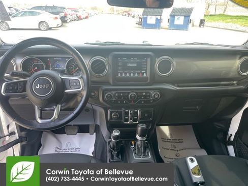 Used 2018 Jeep Wrangler Unlimited Sahara w/ LED Lighting Group image 20