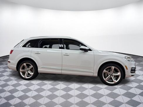 Used 2019 Audi Q7 3.0T Prestige image 8