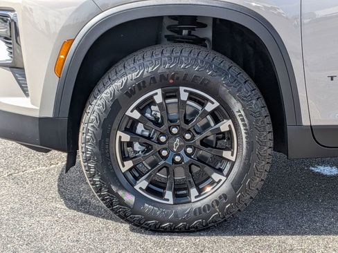 New 2026 Chevrolet Traverse Z71 w/ Driver Confidence Package image 11