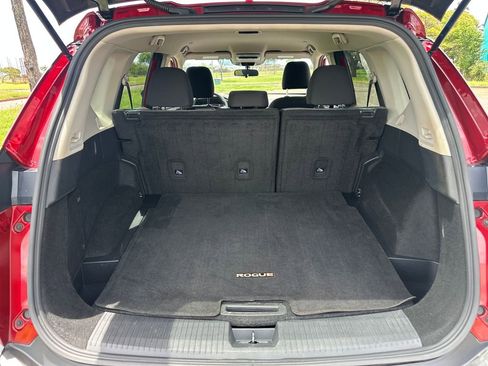 Used 2023 Nissan Rogue SV FWD image 20