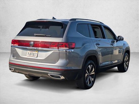 Used 2024 Volkswagen Atlas SE image 5