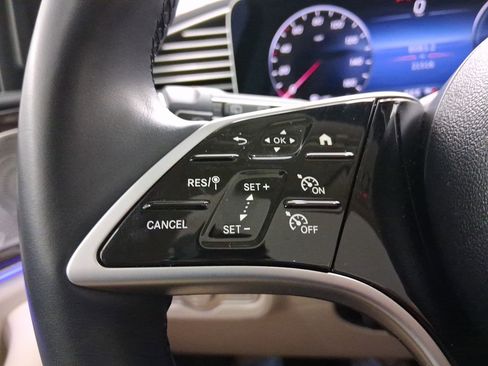 Used 2024 Mercedes-Benz GLE 450e 4MATIC image 15