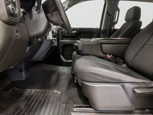 Used 2019 Chevrolet Silverado 1500 Custom Trail Boss w/ Custom Convenience Package AWD/4WD image 11