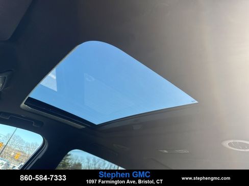 Used 2023 Buick Enclave Essence w/ Experience Buick Package image 24