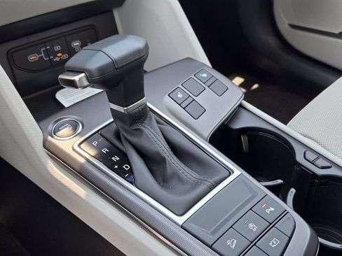 New 2026 Kia Sportage EX FWD image 17
