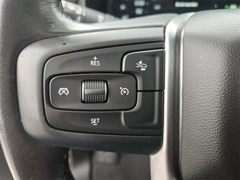 Used 2023 GMC Yukon SLT image 15