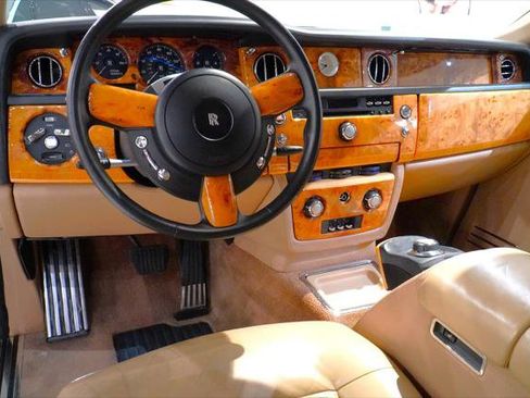 Used 2009 Rolls-Royce Phantom Sedan image 26