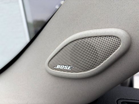 Used 2010 Chevrolet Suburban LT image 10