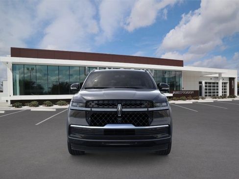 New 2025 Lincoln Navigator L Reserve w/ Jet Appearance Package AWD/4WD image 6