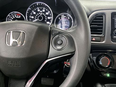 Used 2021 Honda HR-V LX image 22