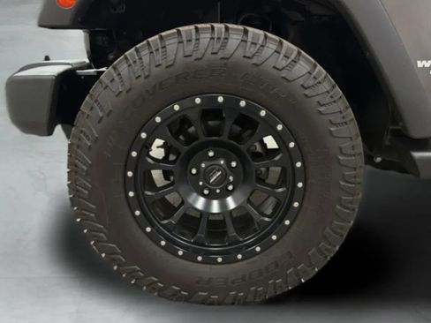 Used 2016 Jeep Wrangler Unlimited Sport w/ Quick Order Package 24S AWD/4WD image 29