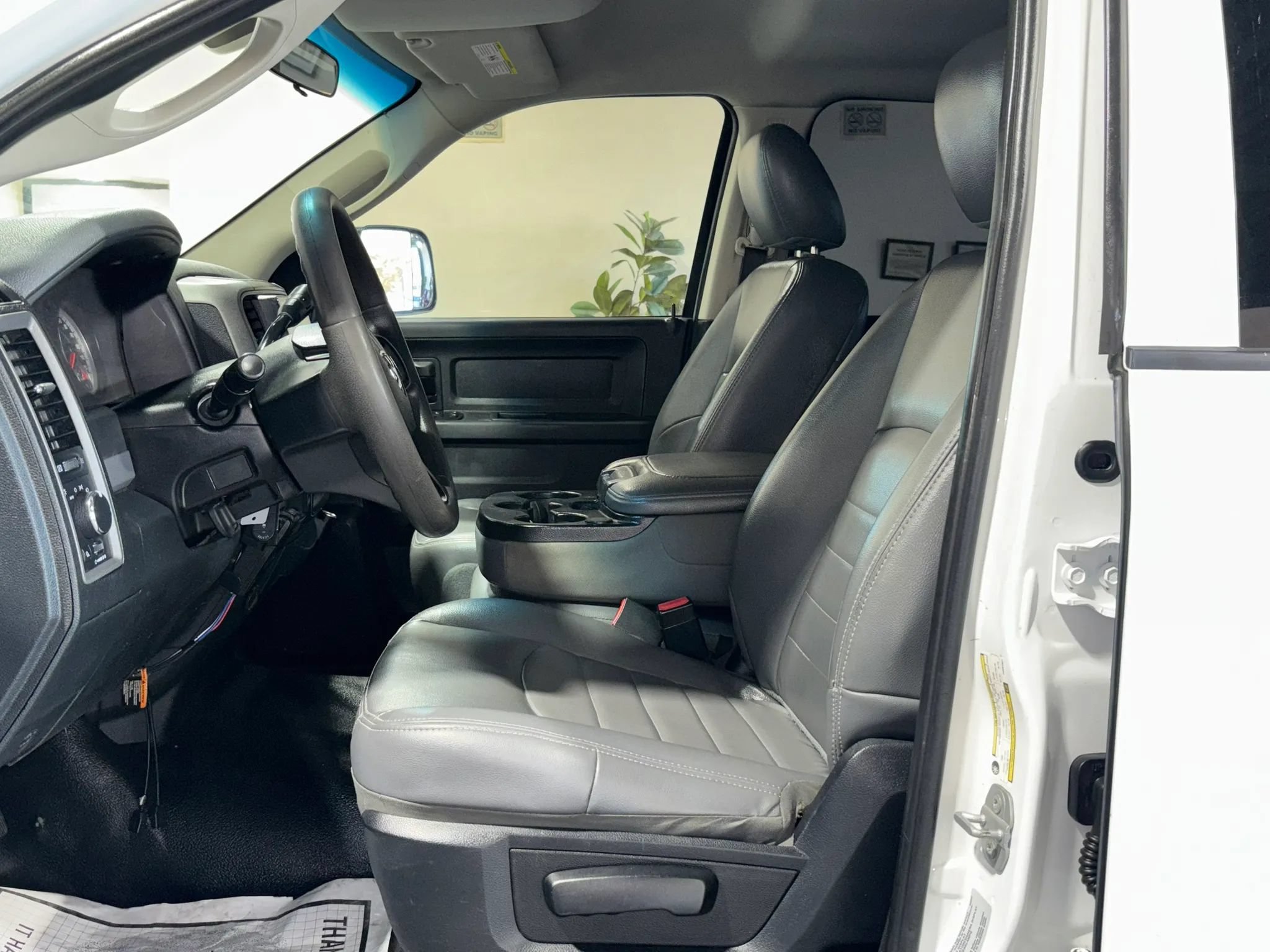 Used 2015 RAM 3500 Tradesman RWD image 13