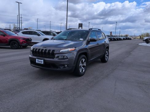 Used 2017 Jeep Cherokee High Altitude image 3