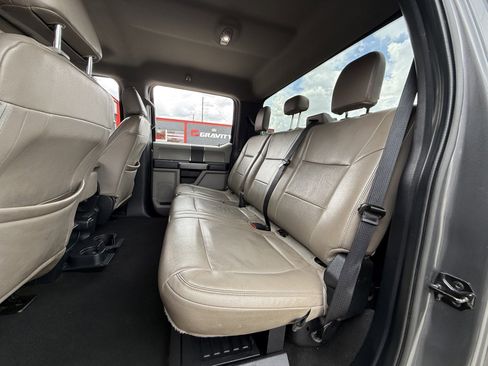 Used 2022 Ford F450 XLT w/ XLT Value Package image 12