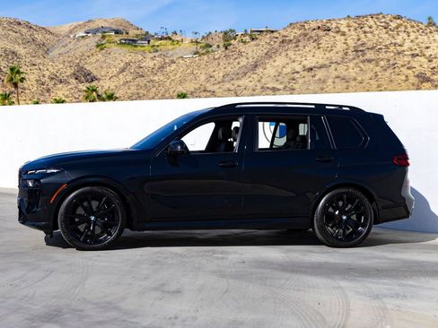 Used 2025 BMW X7 M60i AWD/4WD image 3