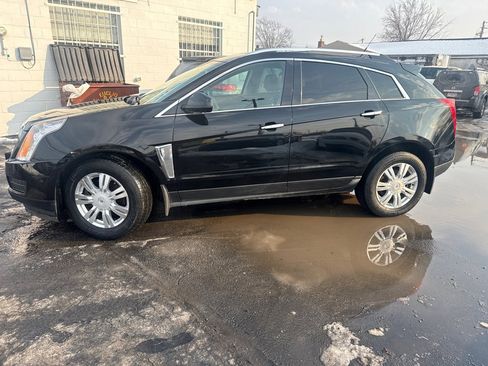 Used 2013 Cadillac SRX Luxury image 4