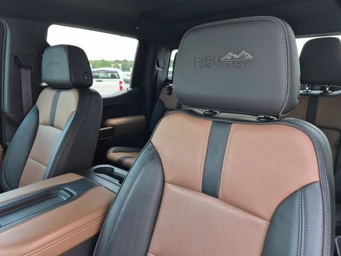 Used 2021 Chevrolet Silverado 1500 High Country AWD/4WD image 9