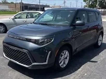 Used 2025 Kia Soul LX w/ LX Technology Package