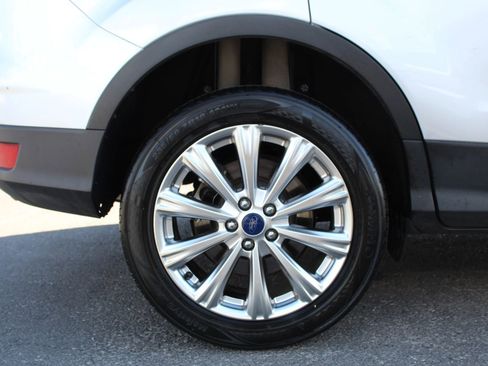Used 2017 Ford Escape Titanium FWD image 11