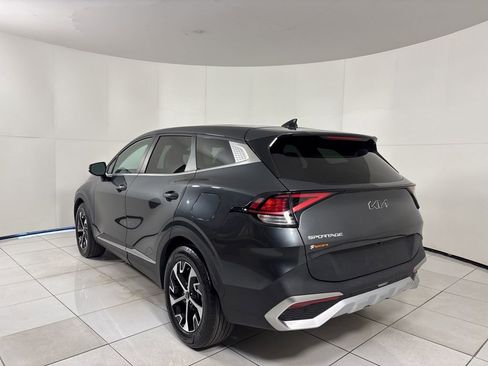 Used 2023 Kia Sportage EX image 3