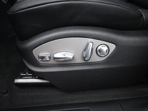 New 2026 Porsche Macan AWD/4WD image 13