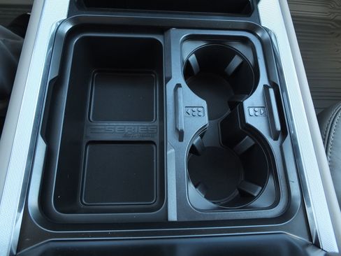 New 2026 Ford F350 Platinum w/ Platinum Plus Package AWD/4WD image 32