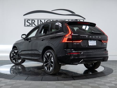 New 2026 Volvo XC60 B5 Plus w/ Protection Package Premier AWD/4WD image 28