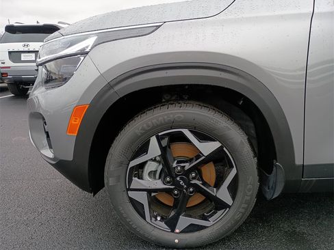 New 2026 Kia Seltos S image 16