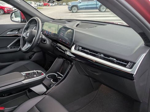 Used 2025 BMW X2 xDrive28i image 26