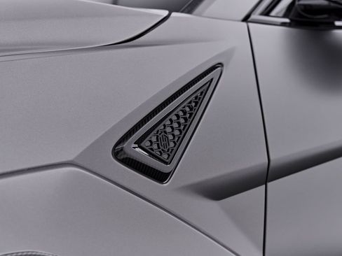 Used 2025 Lamborghini Urus Performante AWD/4WD image 25