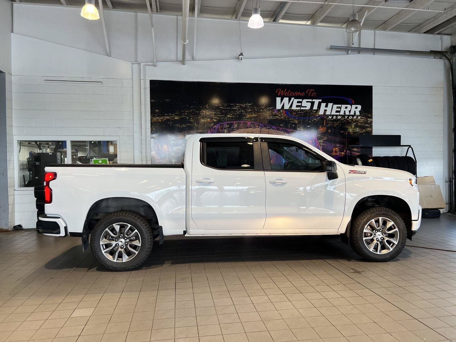 Used 2020 Chevrolet Silverado 1500 RST AWD/4WD image 12