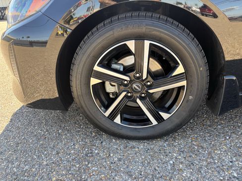 Used 2024 Nissan Sentra SV w/ All-Weather Package image 8