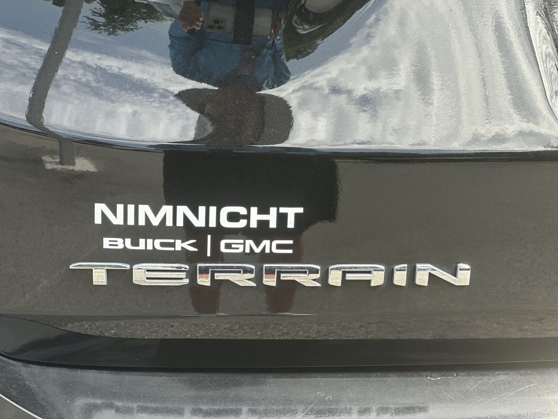 Certified 2024 GMC Terrain Denali w/ Denali Premium Package AWD/4WD image 31